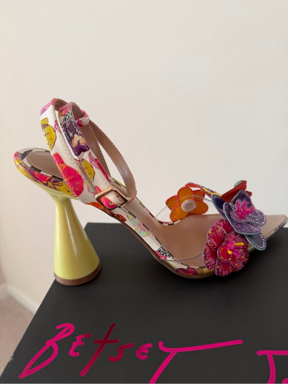 Betsey Johnson colorful Floral Appliqué pointed toe block Heels - Picture 4 of 14
